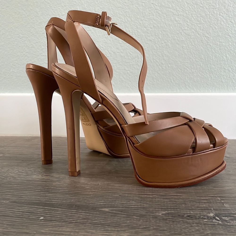 EUC Aldo heels